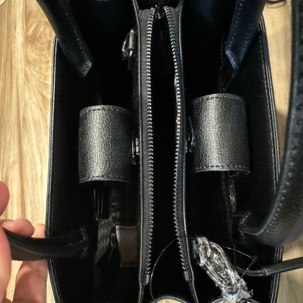 Restock 🩷 Karl Lagerfeld Simon Satchel - Picture 9 of 12